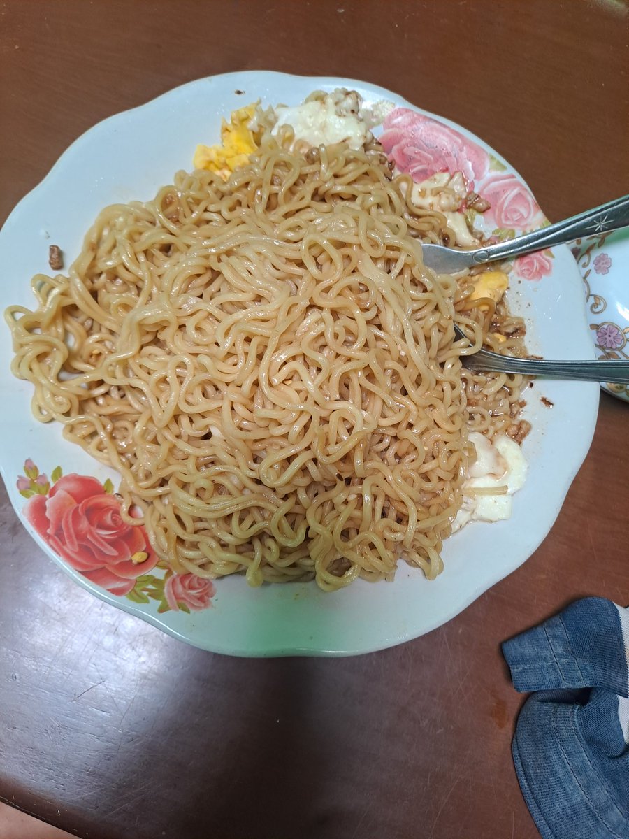 inimasfajar's tweet photo. @indofood @Indomielovers Dengan #bismillahirrahmanirrahim saya coba makan @indofood .. Semoga aman. @Indomielovers #indomiegoreng https://t.co/lW1wPau1bT
