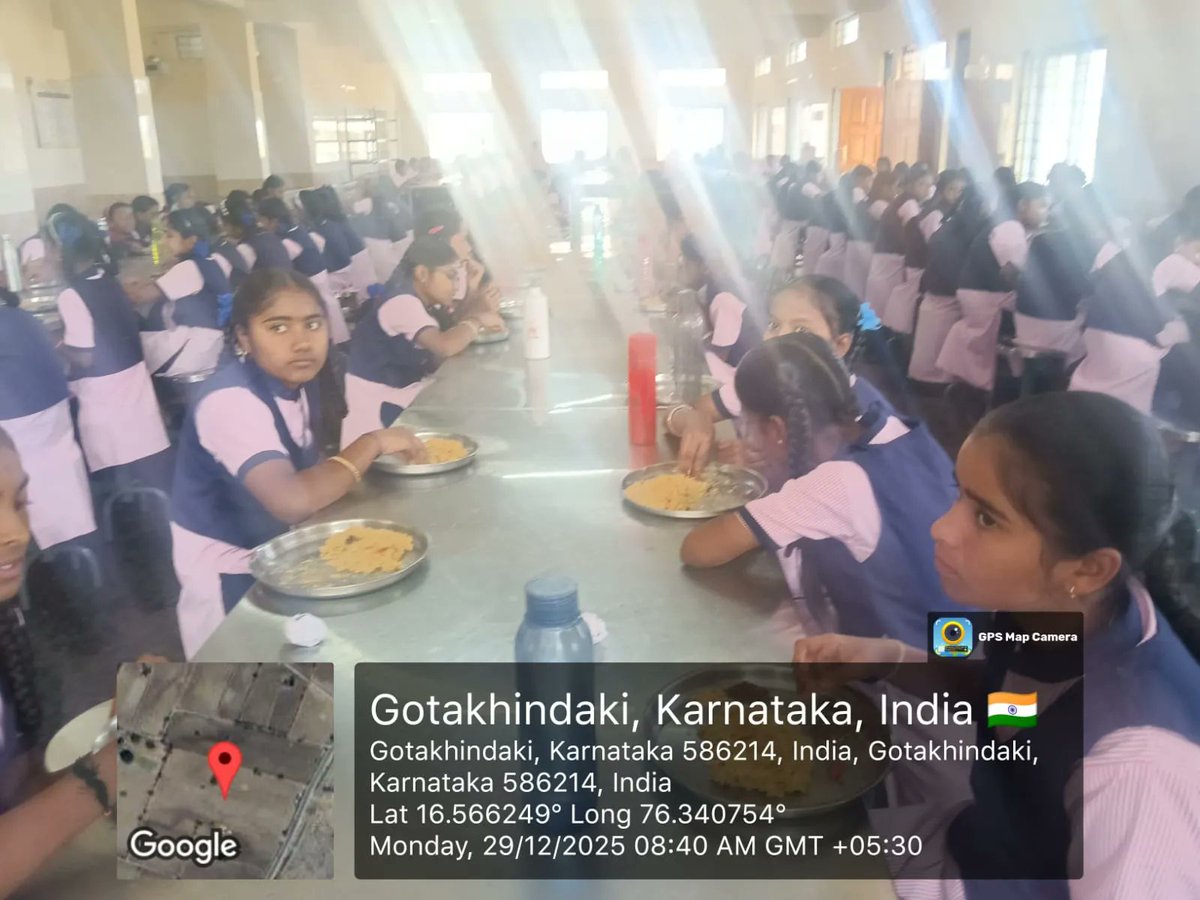 gotakhandiki's tweet photo. Morning Tiffin #SocialAudit_SWDMeals #SocialWelfare_Karnataka https://t.co/Hp6lwoCfhw
