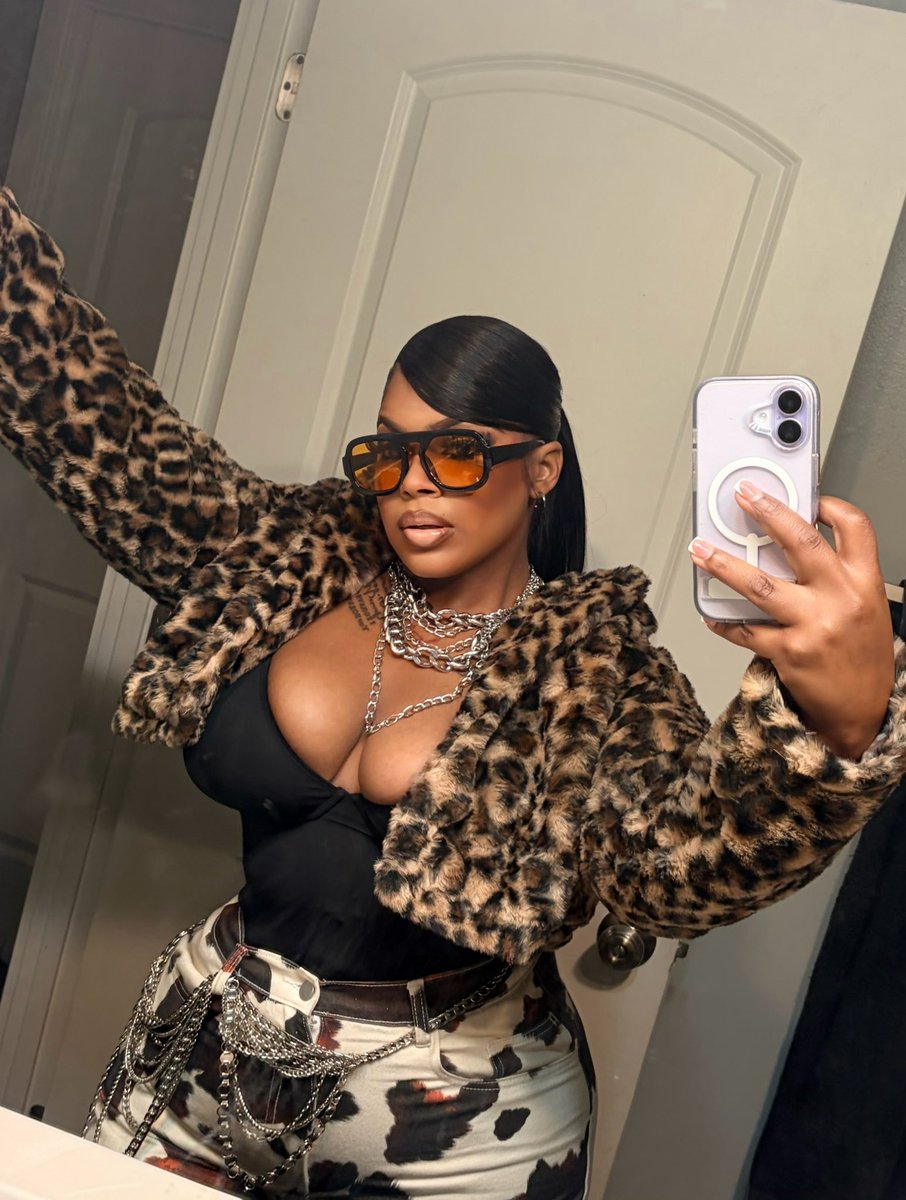 nayayvette's tweet image. Everyone can’t pull off 2 prints … but I can 😌 REALLY THAT GIRL🤏🏽😘