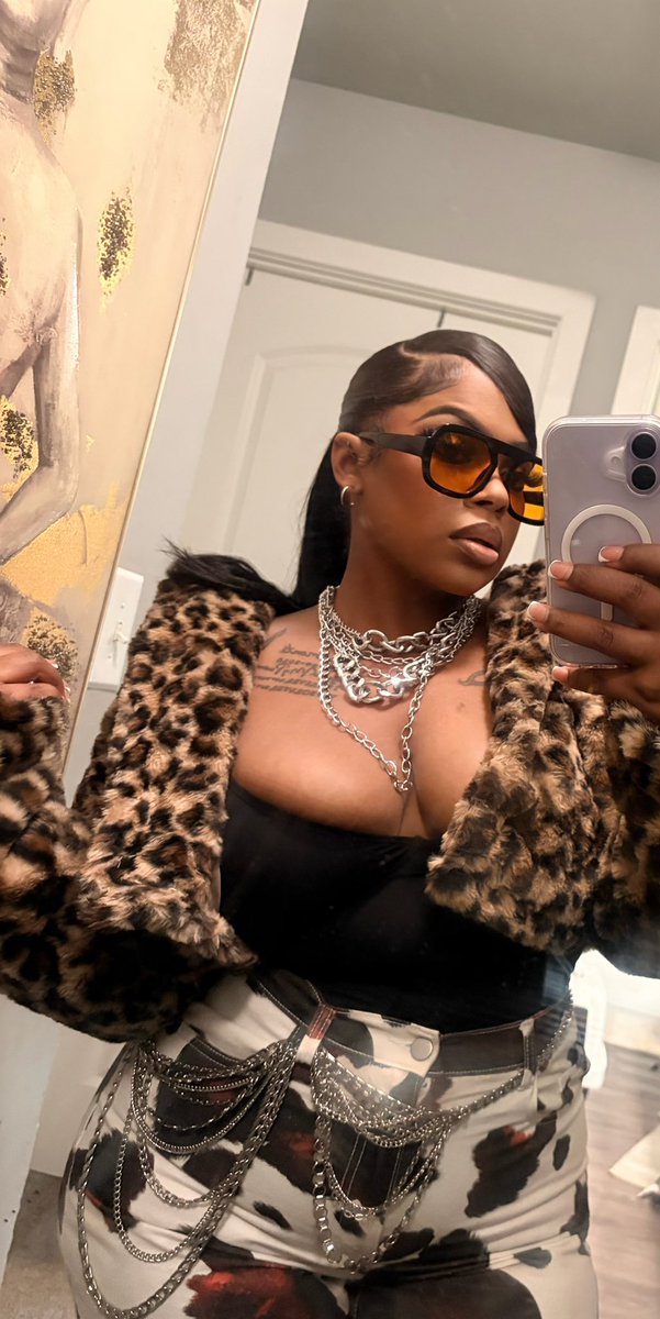 nayayvette's tweet image. Everyone can’t pull off 2 prints … but I can 😌 REALLY THAT GIRL🤏🏽😘