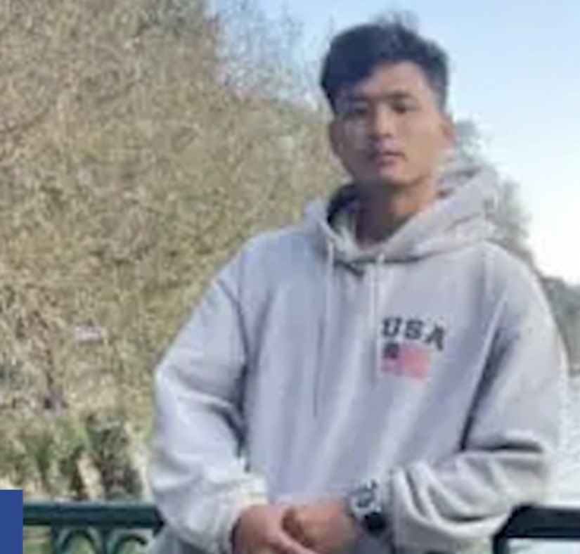 हमारा देश किधर जा रहा है। जाति, धर्म, नस्ल और चेहरे के रंग पर खुद को धर्म के रक्षक कहने वाले ठेकेदार गुंडे, लोगों की जान ले रहे हैं। 
यह कैसी आज़ादी है? 
यह कैसा लोकतंत्र है? 
कानून व्यवस्था किधर है? 
सरकार किधर है? 

त्रिपुरा का रहने वाला, इसी देश का नागरिक, एक छात्र एंजेल चकमा,