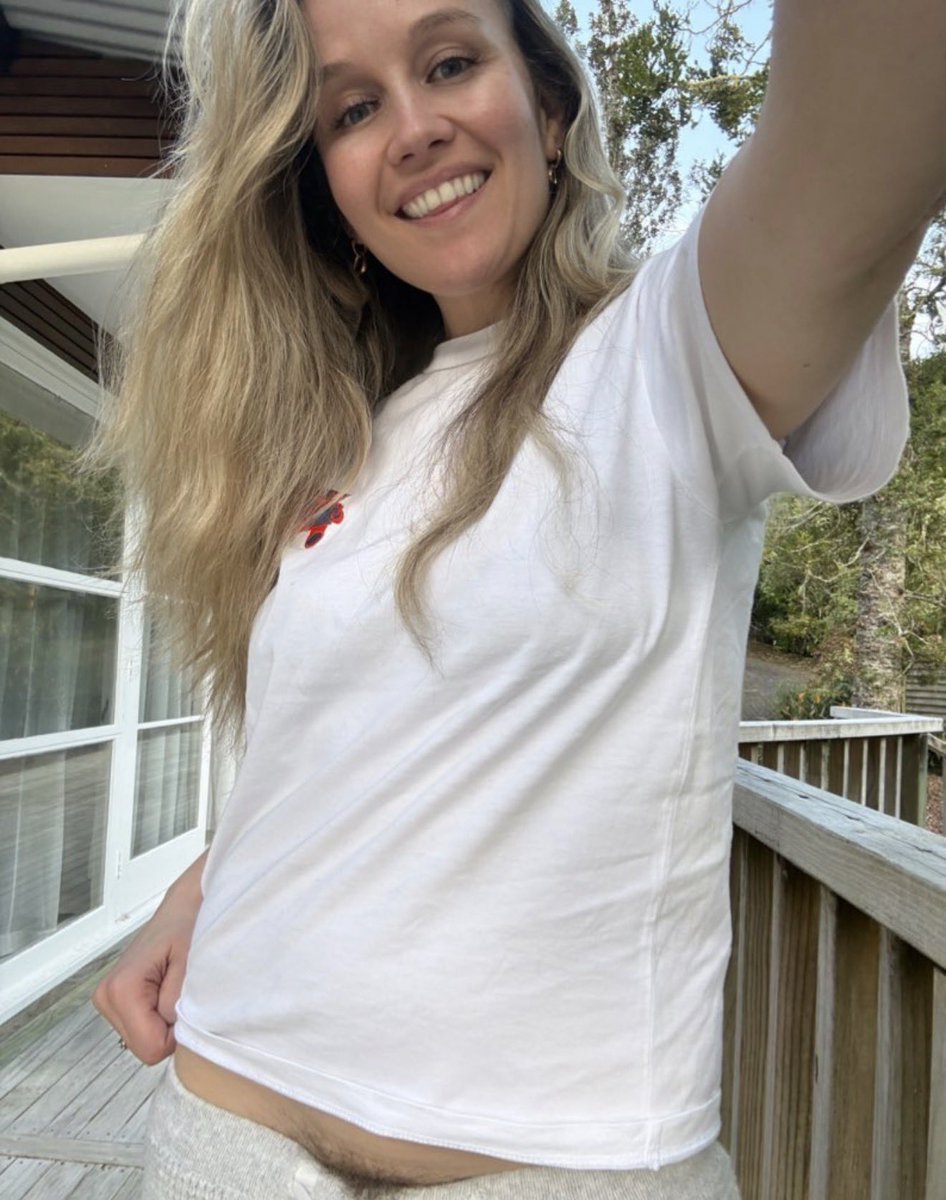 blondiewithfuzz's tweet image. Still munchable with fuzz?