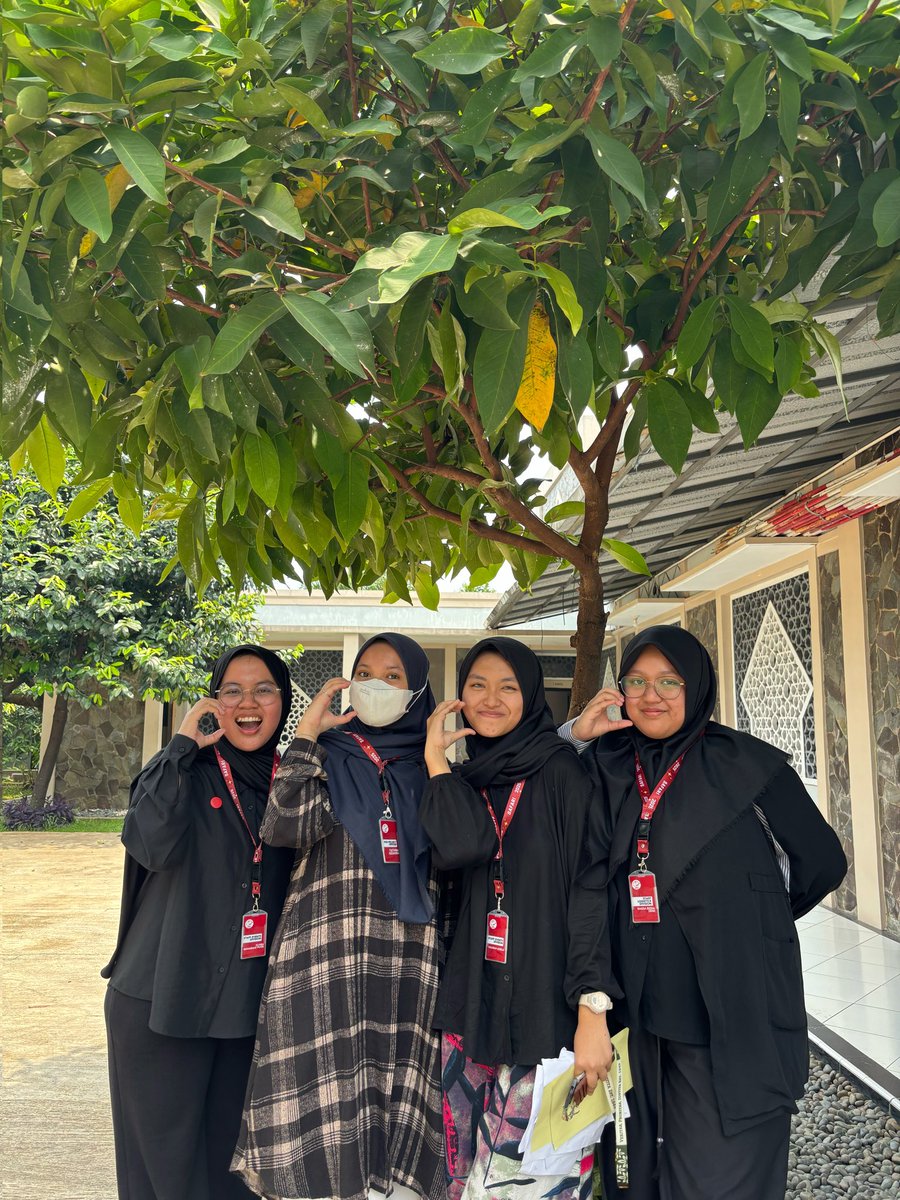 raqeeela's tweet image. sounds too good to be true tp cimsa will forever be my first-love organisation where i met ppl yg (idk why) otomatis sefrekuensi 💗💗💗💗

jadii, kapan giliran kalian #JatuhCIMSA 😝💗