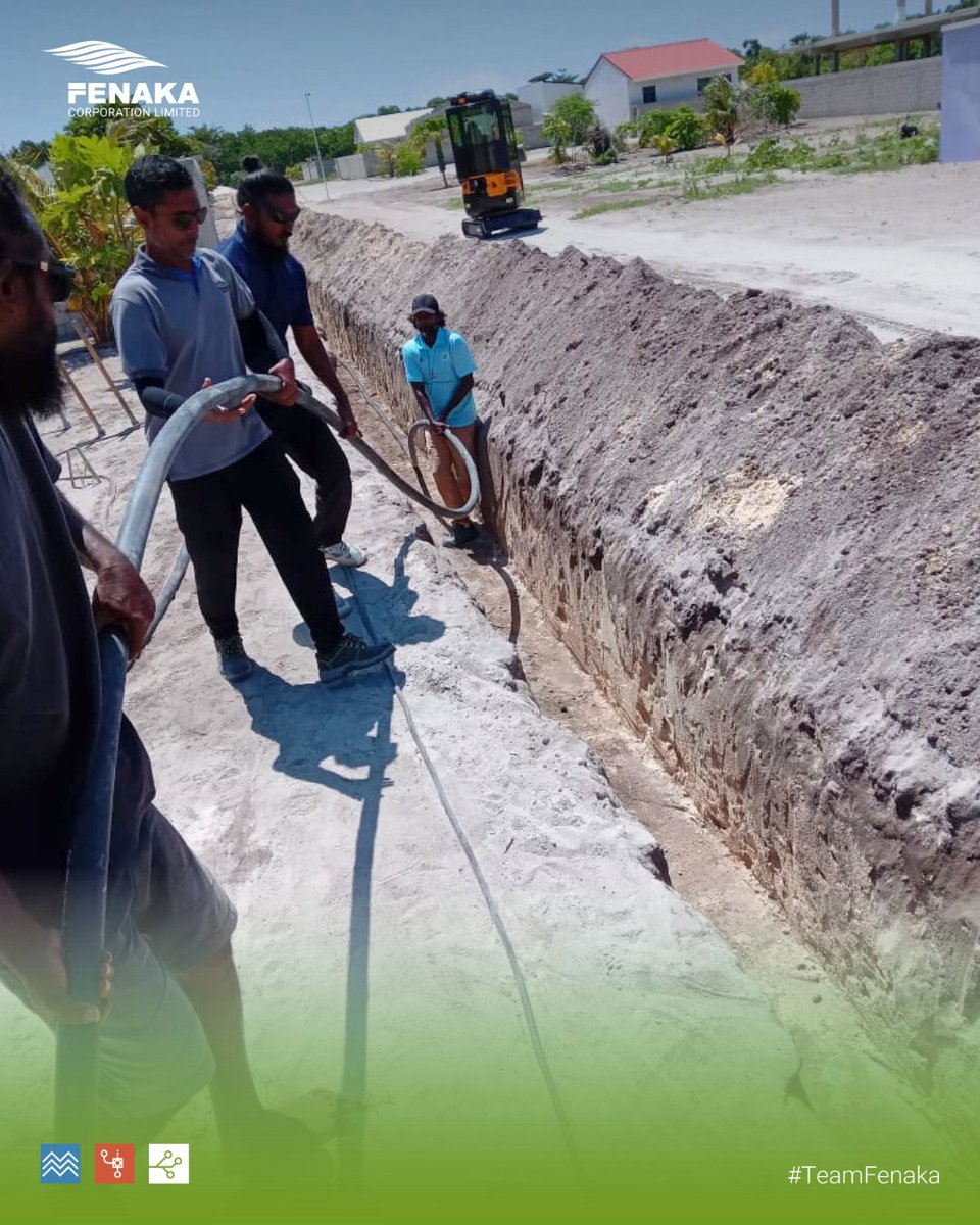 TeamFenaka's tweet photo. ހދ. ކުމުންދޫގައި އަލަށް އާބާދުވާ ސަރަހައްދަށާއި ދަނޑުބިންތަކަށް ކަރަންޓު ފޯރުކޮށްދިނުމަށް ބޭނުންވާ ކޭބަލް އެޅުމުގެ މަސައްކަތް މިހާރު ވަނީ ނިމިފައި

#TeamFenaka https://t.co/LD2dWcNby7