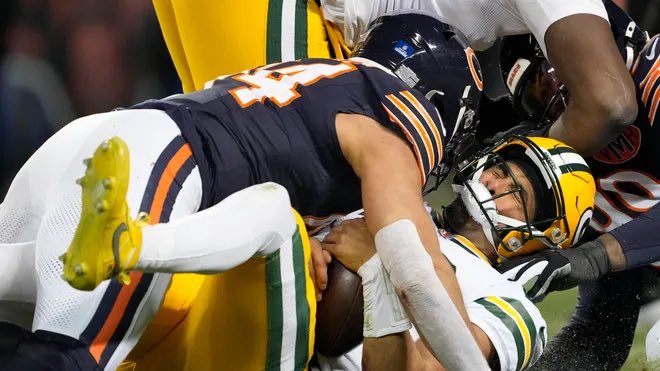 Lukeg13_1's tweet photo. @T_Juve_L @ChicagoBears @Verizon https://t.co/viVyYgced2