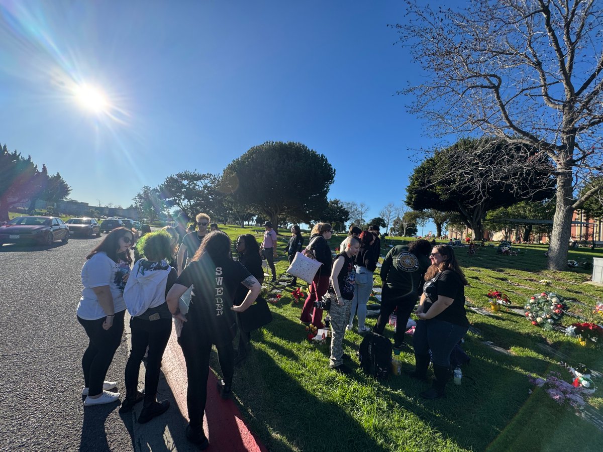 grim / sully 🩸| 📌 a7x etsy items! tweet media