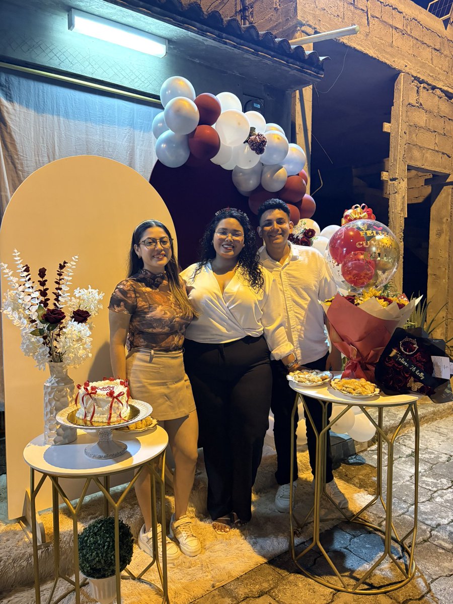 KellyBajaa3's tweet photo. ❤️🍒💐 https://t.co/F707LegLi8