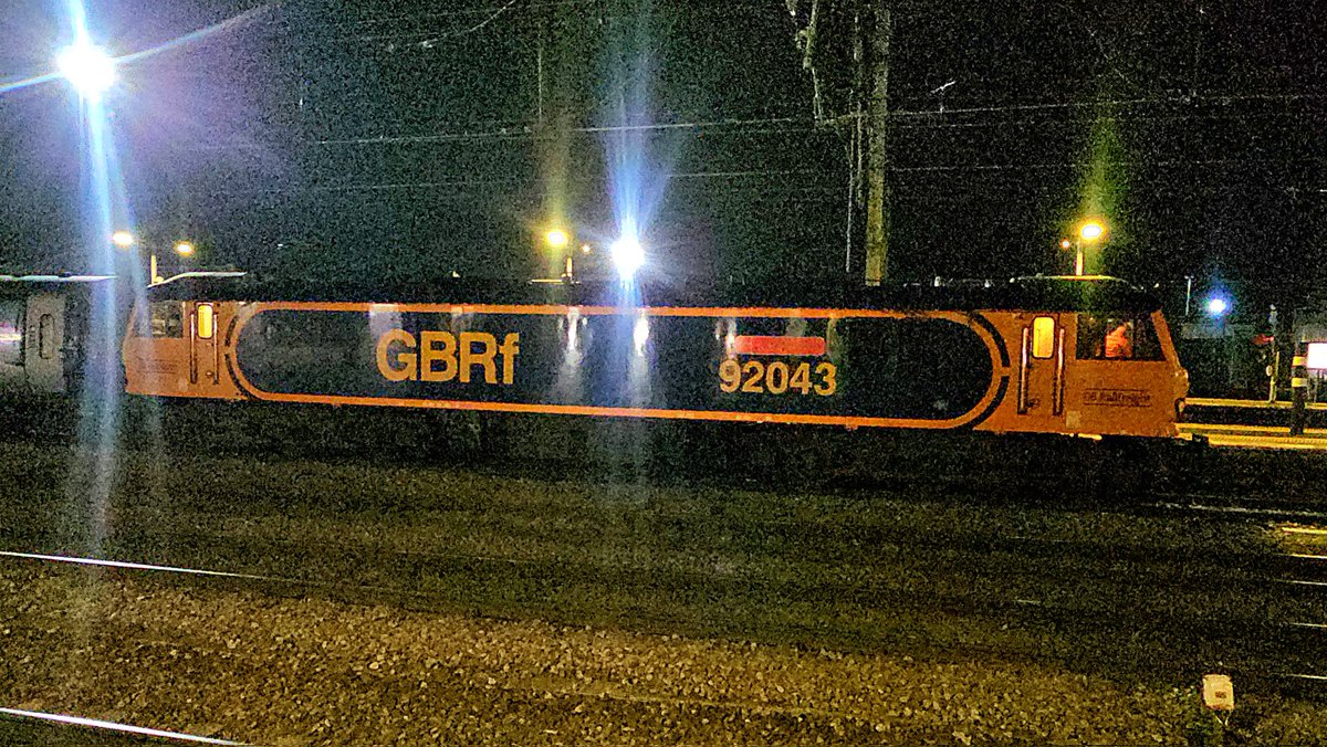 Harrod15S's tweet image. GBRF 92043 'Andy Withers 50yrs of Service' Caledonian Sleeper on divert at Doncaster 29/12/25 working 1S25 London Euston to Inverness #class92 #GBRF #trains #CaledonianSleeper #Doncaster