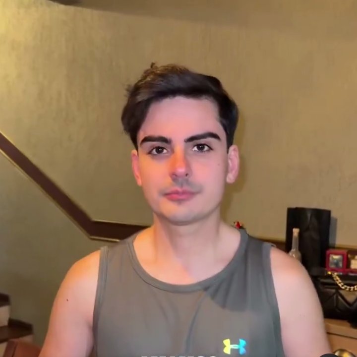 polemiquinhafp's tweet photo. O cabelo 
A boca
A sombrancelha e os cilios coisa mais pitico ..

Os braços ta ficando fortinho .

#DuduCamargo https://t.co/EgcAUBmsIK