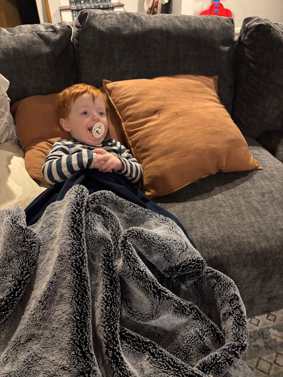 Sam was hooked by that Bills - Eagles finish. Unfortunately he thought the Bills won. “Go red !”