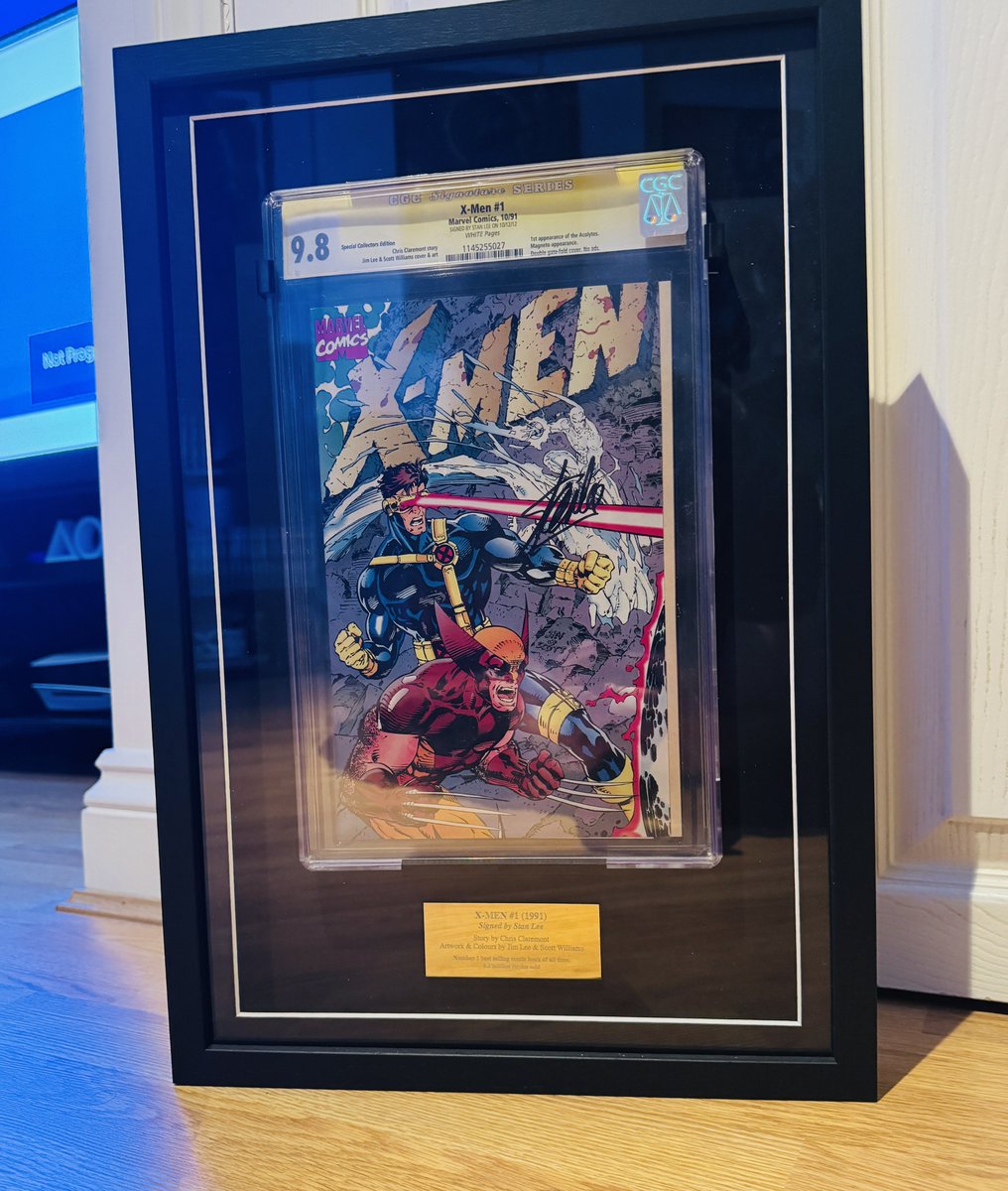 The1LikeSaf's tweet image. Happy birthday to #StanLee. A true icon who will always be missed. Thank you for everything you gave us and may you always rest in peace and power. Excelsior!