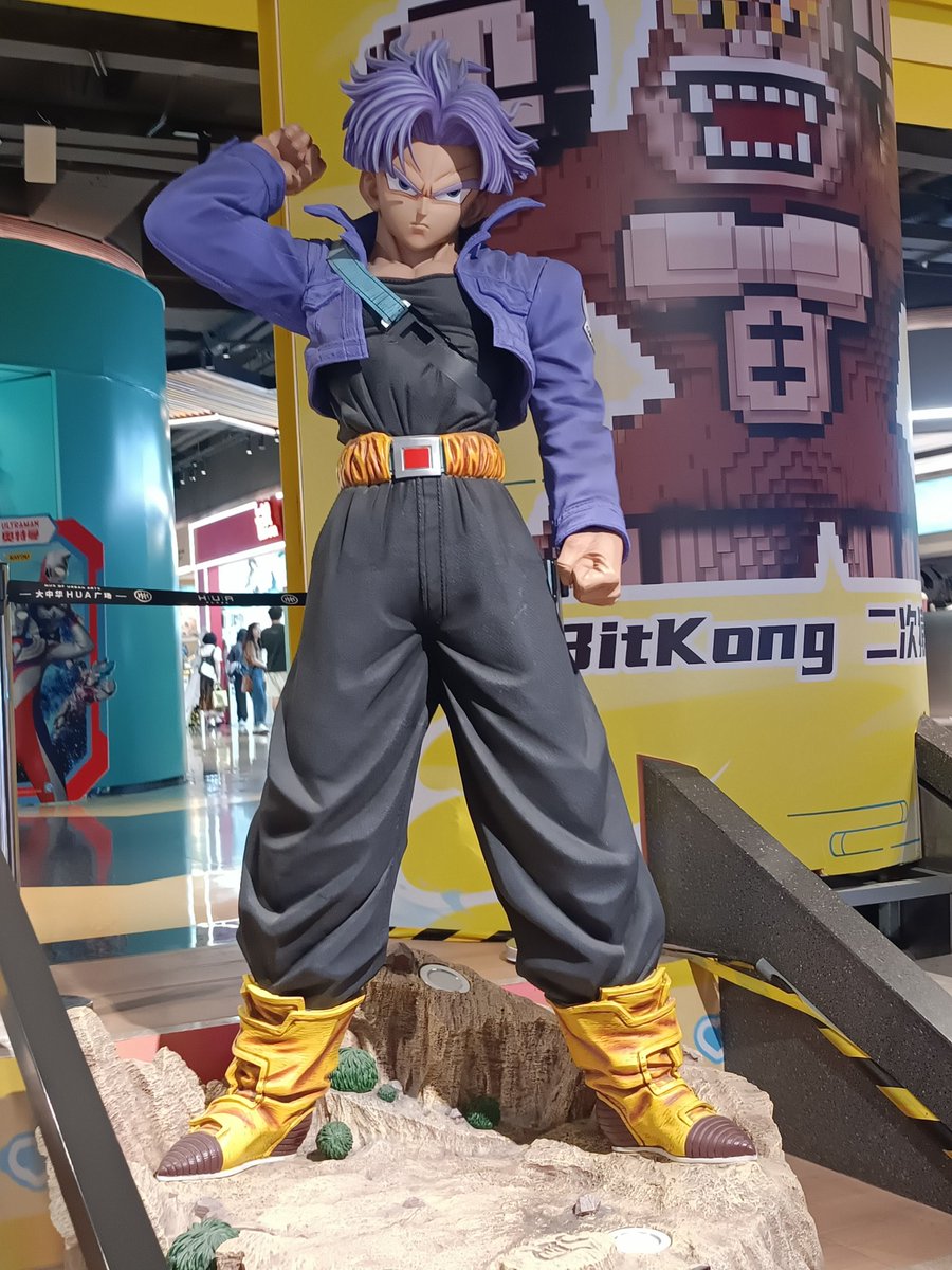 peco23's tweet photo. @bci_ MRTの「会展中心」の近くの「BitCity 次元小鎮」は深センのアニメ、ゲーム、マンガ好きの若者たちが集まる憩いの場になっています。小さいころから日本の作品に触れて育った90後以降の世代は、それがもう日常になっています https://t.co/oOenxeZYwH