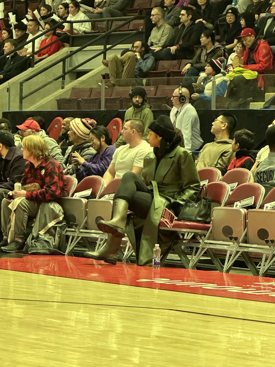 Angel Reese sitting courtside at the @Raptors905 game supporting ...