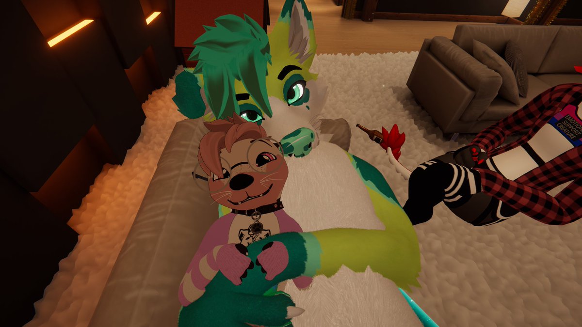 FloofIts's tweet image. Otter snuggles with this big cute bean (@YokaiKuro)