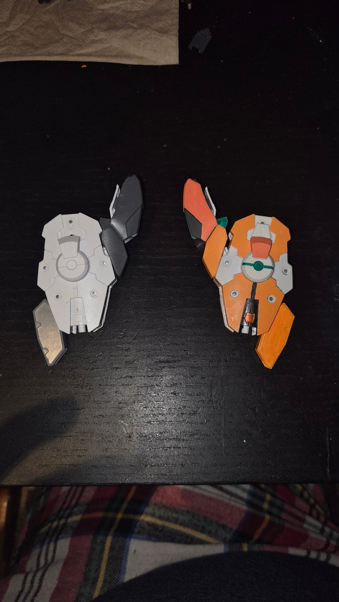 n_rec00's tweet photo. Orange color scheme it is. Added some extra bulk to the arms as well. The green is a type of experimental "Anti-Permet" that is closer to the pyscho-frame effects of Permet missed with Antidote. Thoughts?
#gunpla #gundam #ガンプラ #ガンダム
#水星の魔女 #Lfrith #WIP #進行中 https://t.co/HJgxpi0SRx