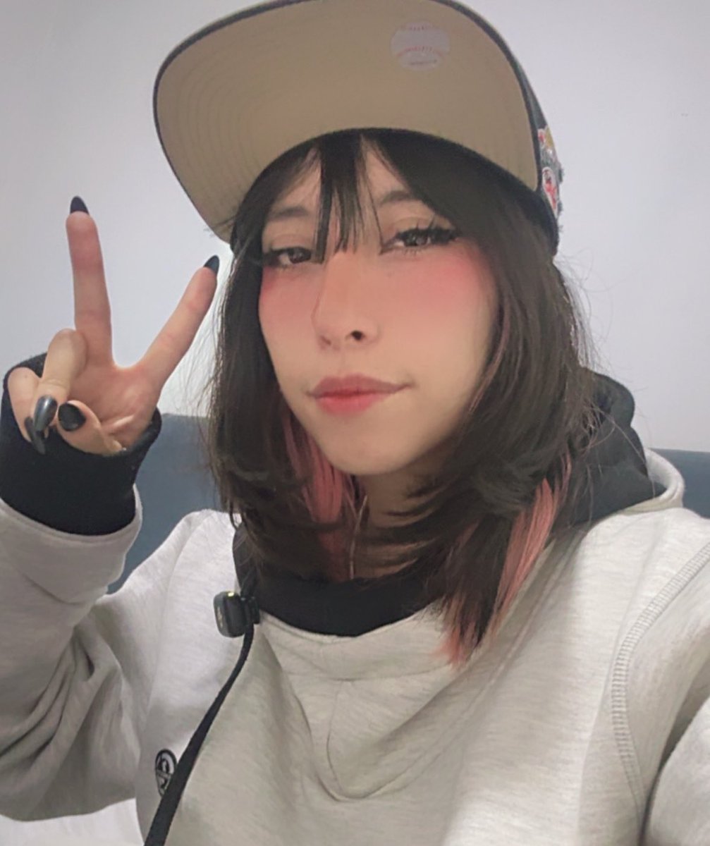 EmetSuki tweet media