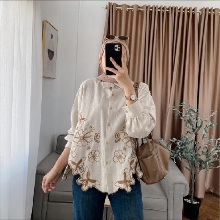 zaistdyra's tweet photo. rekomendasi blouse cantik 🌺✨️

#Blouse #blousewanita #outfit #bajuwanita #OOTD #outfitoftheday #fypシ #fypviraltwitter #outfitcheck #racunshopee #ShopeePromoPuncak1212 https://t.co/QtmL4jCL3y