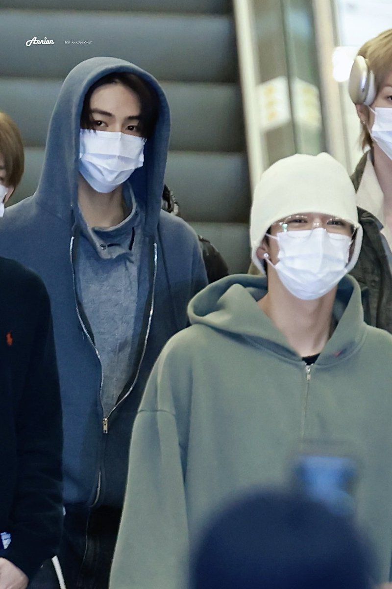 Anniannnn_'s tweet photo. 12.29
#KEONHO #SEONGHYON #09z https://t.co/mpVWipiC8A
