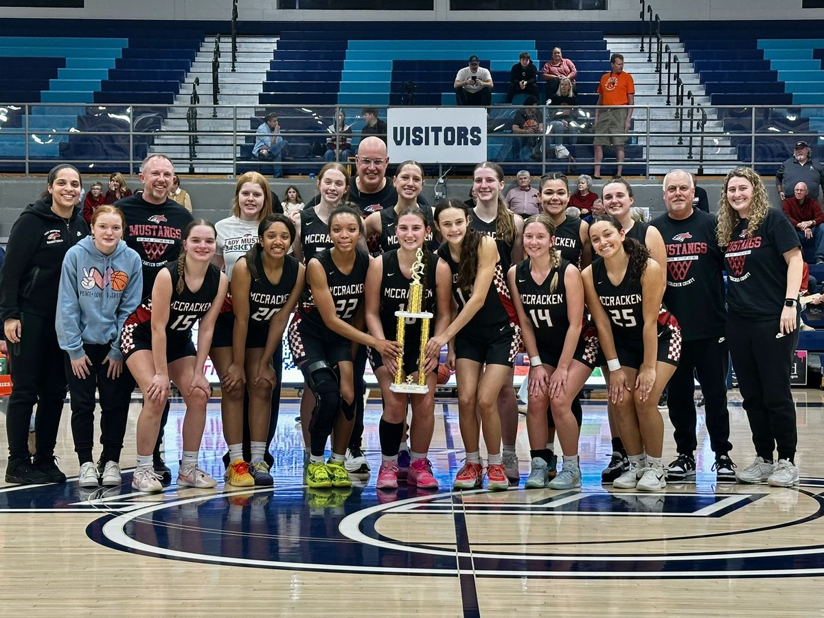 LadyStangsBall's tweet image. Final 
McCracken Co 53
Logan Co 41

Lezharia Bolen 14pts (Player of the Game)
Abby Casebier 12pts
Ava Hughes 11pts
Mason Clements 8pts
Skater Houser 3pts
Reagan Hill 3pts
Janaye Reed 2pts