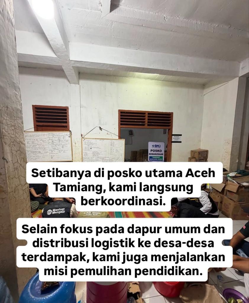 salimafillah's tweet photo. Selain bantuan logistik yang terus berjalan, ada 3 misi utama yang akan kita lakukan insyaallaah:

1. Aktivasi Sekolah dan TPQ terdampak dan menjadikannya sekolah darurat
2. Membangun sekolah sementara di area Posko
3. Menghadirkan Perpustakaan Masjid dan Perpustakaan Keliling https://t.co/ZqAfn4kcVi