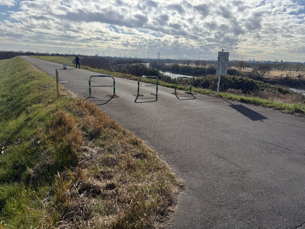 朝7:30撤去をやっていました。
引き続き捜査中らしい。