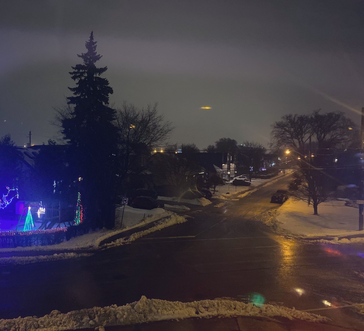 It’s pouring rain 🌧️ right now 🤷🏽‍♀️