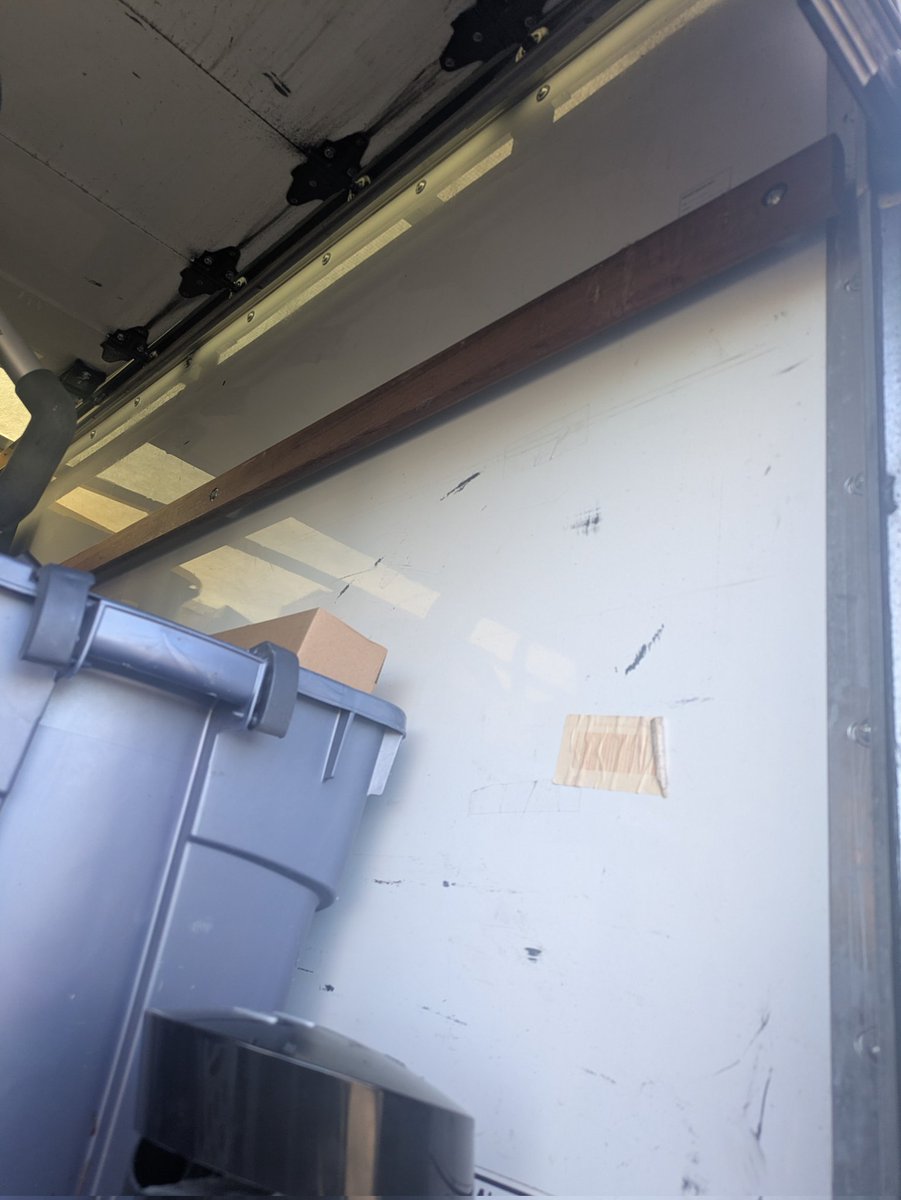 schratty tweet media