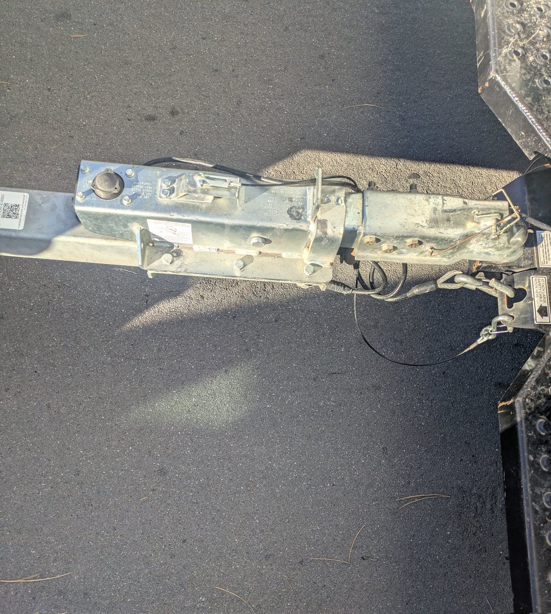 schratty tweet media