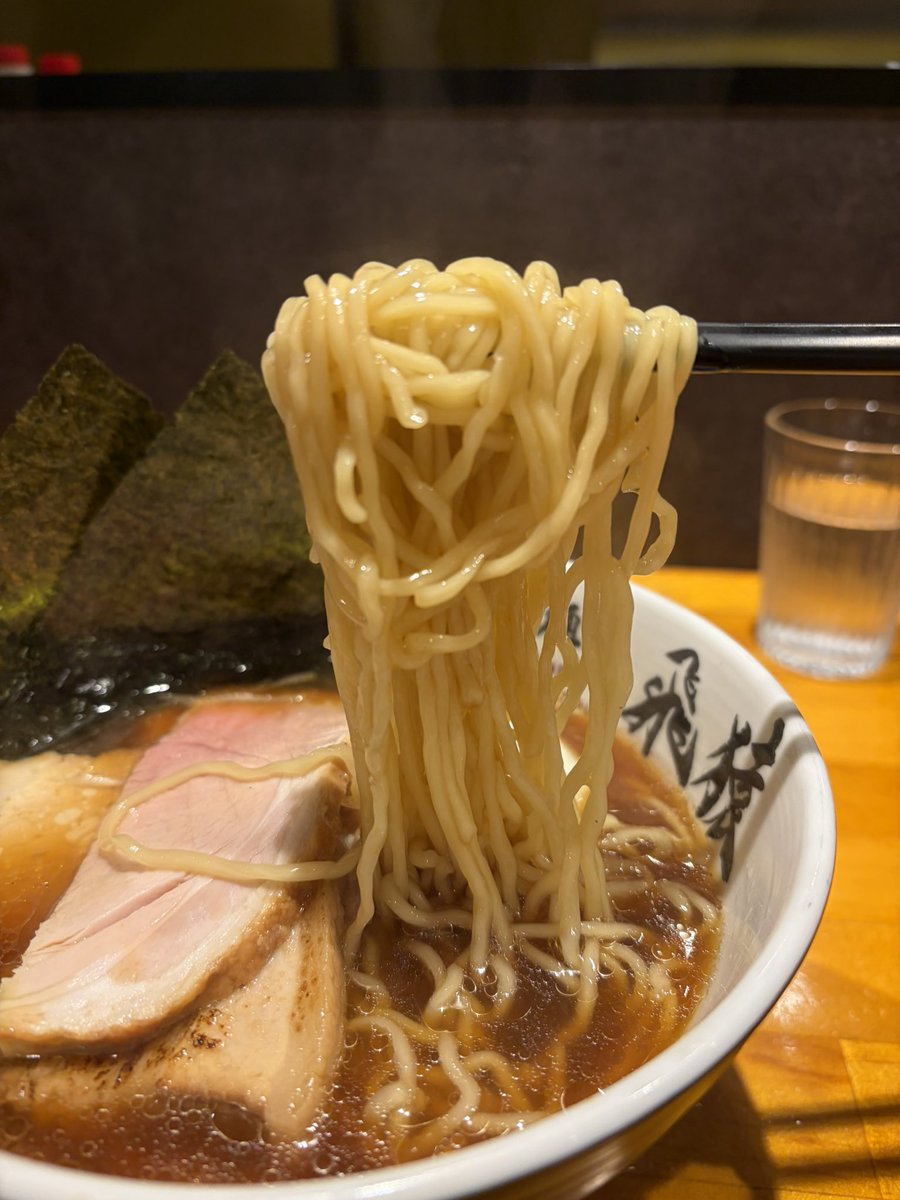 tokyo_0811's tweet photo. R7 VOL.110 麺場飛猿 南林間
特醤油ラーメン
＋大盛り
魯肉飯 https://t.co/uPOxvDY3Li