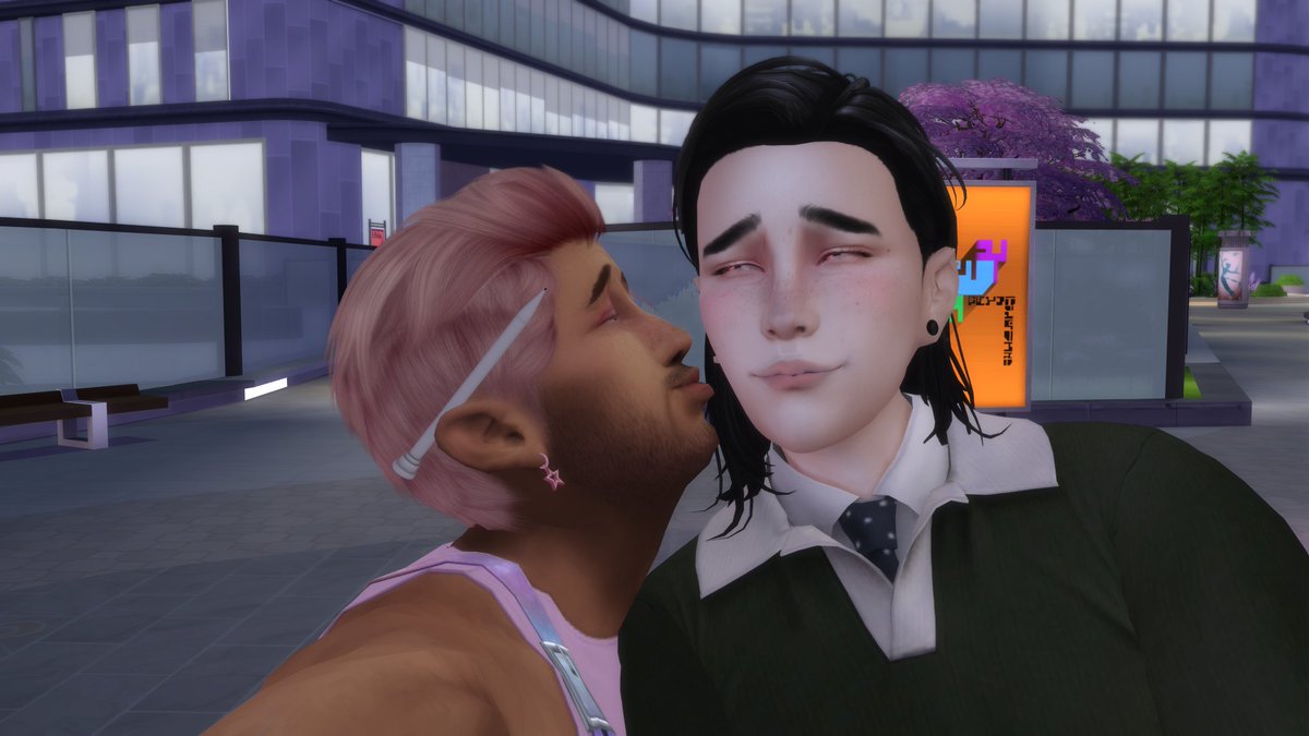 I'm having a blast with the sims 4 lately.