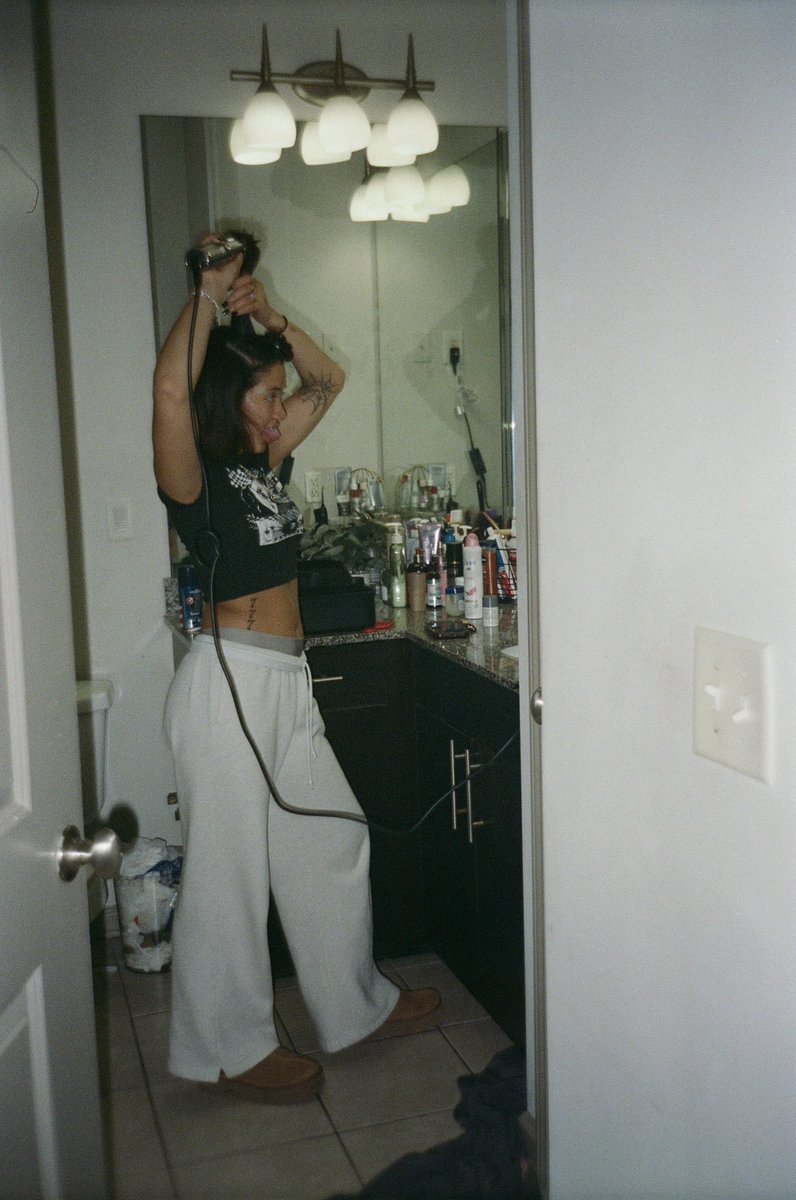 miss00seven's tweet image. pics to show my kids