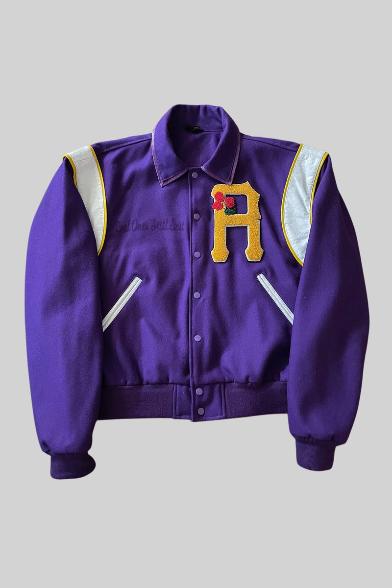 PapaCochise's tweet image. You gotta be shittin me. This is literally the R from my brand @ROSEWorldwide_ that we’ve been using since 2020!! Wow