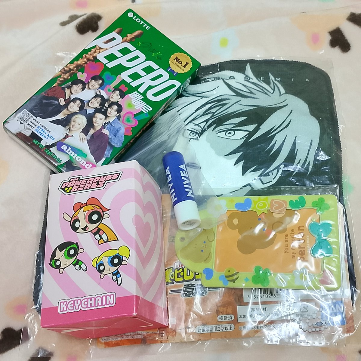 pndpplt's tweet image. แจกเป็นของขวัญปีใหม่ให้ฟลวค่ะ ขอบคุณที่ยังอยู่ด้วยกันนะคะ ❤️
สุ่มจากรี+ฟลว สุ่มวันที่ 1/1 ประมาณ 18:00 ค่ะ 🩷