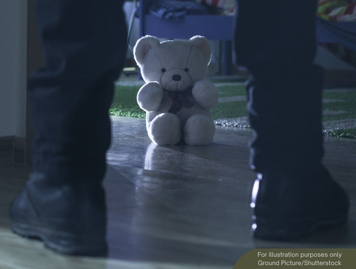 NewsBFM's tweet photo. 🚨 TW : Statutory rape

Terengganu police have obtained a 7-day remand order for a 62-year-old man after doctors found injuries on his five-year-old granddaughter consistent with rape.

This comes after the child’s mother noticed physical abnormalities and significant discomfort, with specialists later confirming a tear and the child also recounted the rape incident, The Vibes reports.

https://t.co/qzg5qnSXVM