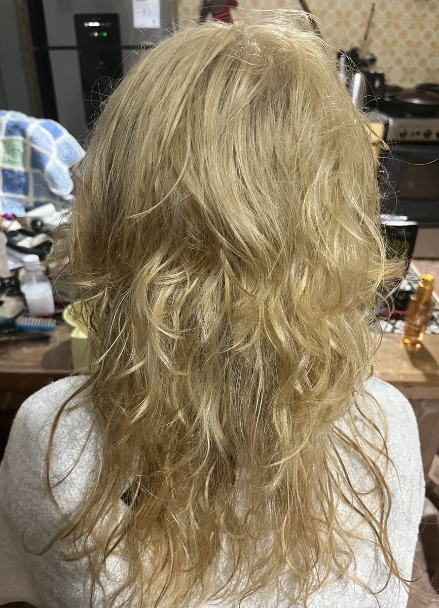 henrdream's tweet image. hoy hice esto pídanme que les haga cosas en el pelo cobro barato porque soy estudiante y a partir de enero necesito clientas propias para que me evalúen #slay