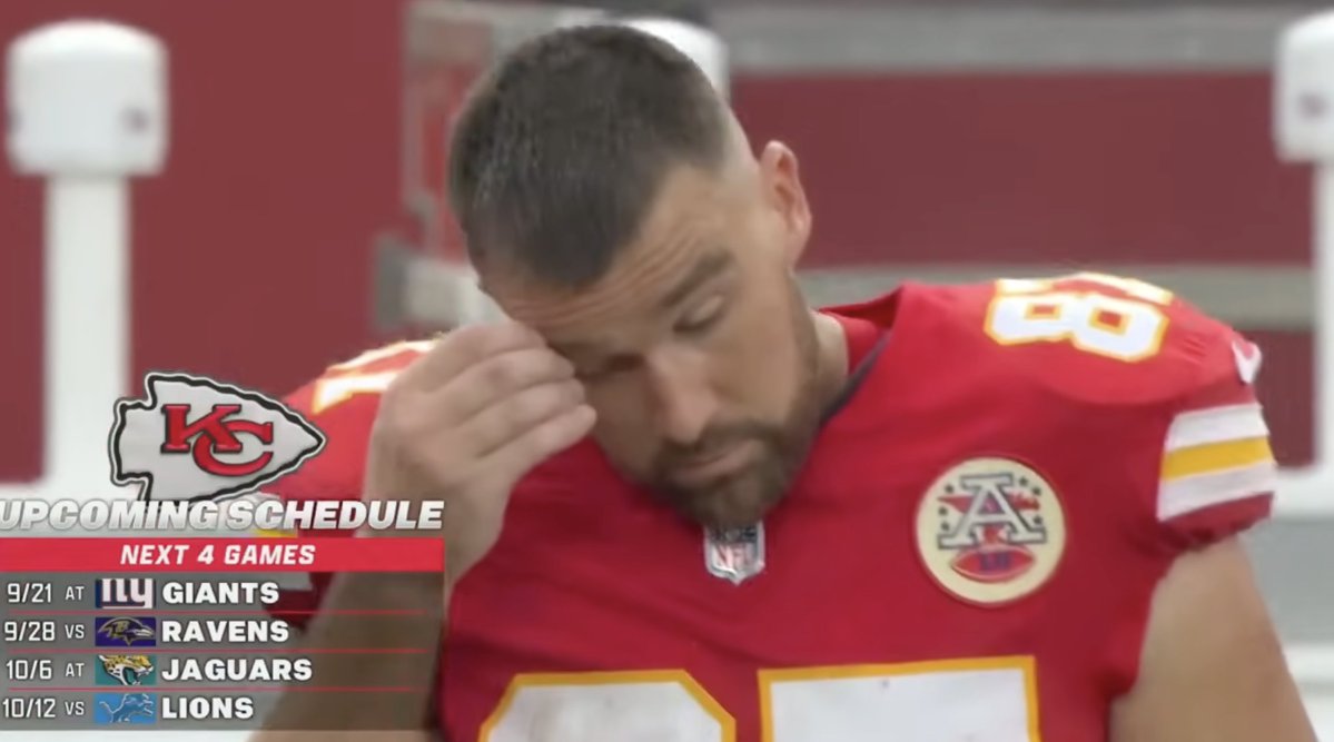 PHLY_Sports's tweet image. POV: You're playing the 2025 Eagles Defense