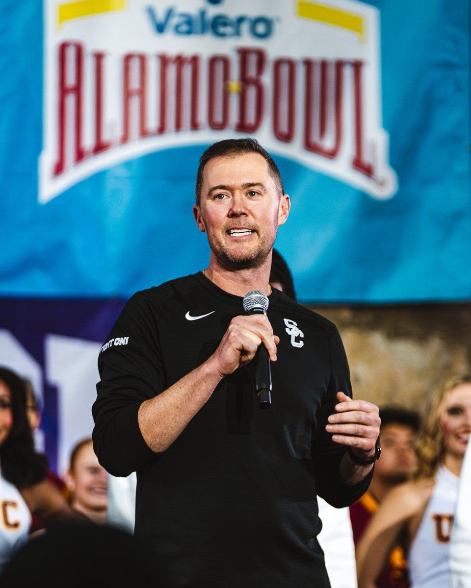 USC Football ✌️ tweet media