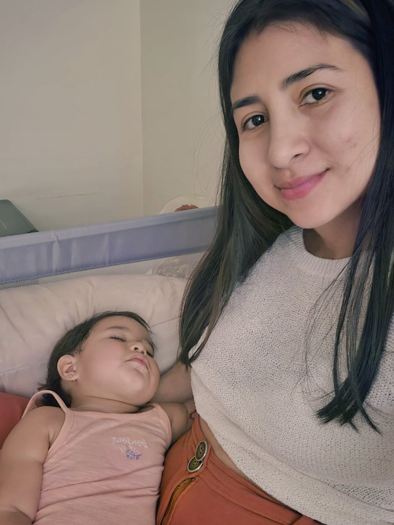 GianellaVR's tweet photo. Gracias 2025 por regalarme el amor más puro que he conocido. Mi corazón cada día te ama más. #MamádeGaby https://t.co/4a1KXV1J0e