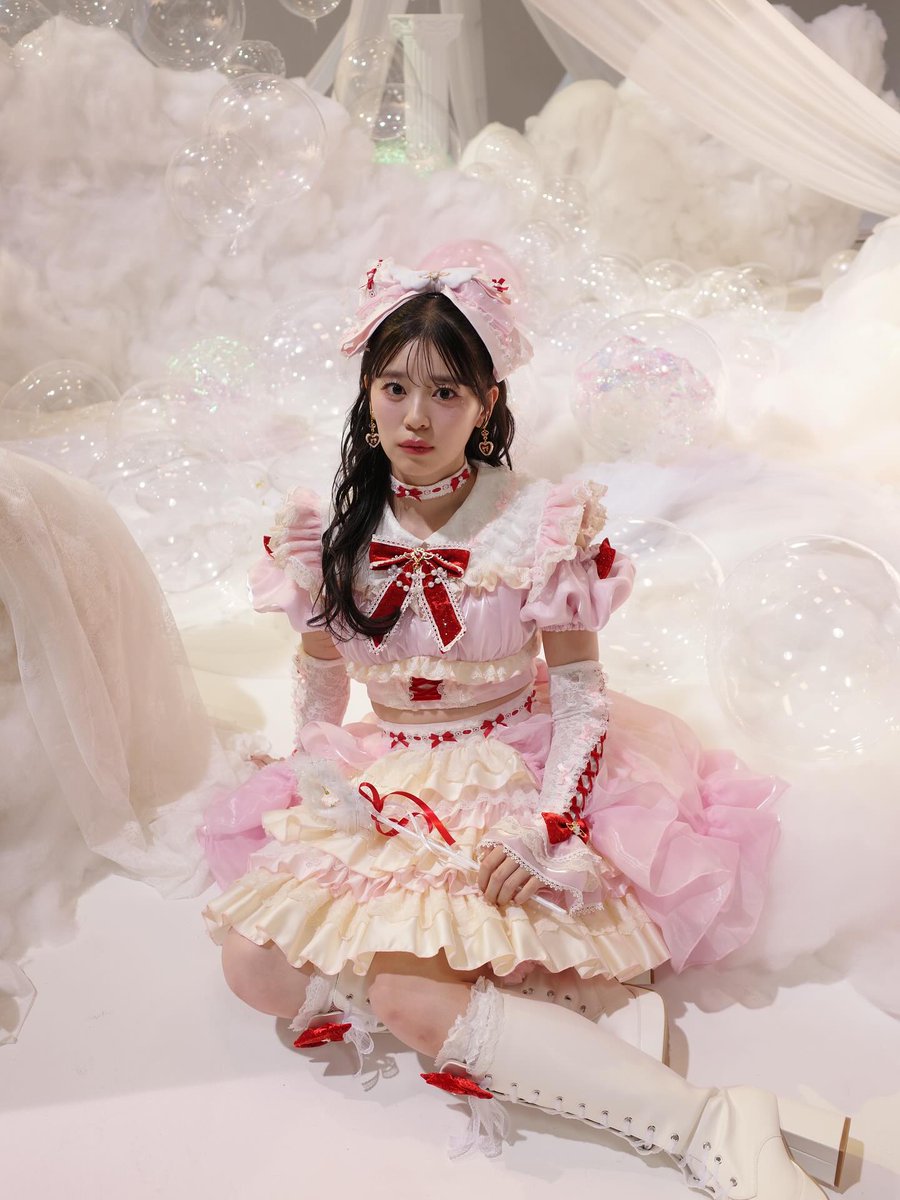 今回、新衣装はなんかいちごチーズケーキみたいでかわいい 🍓🧀🎂