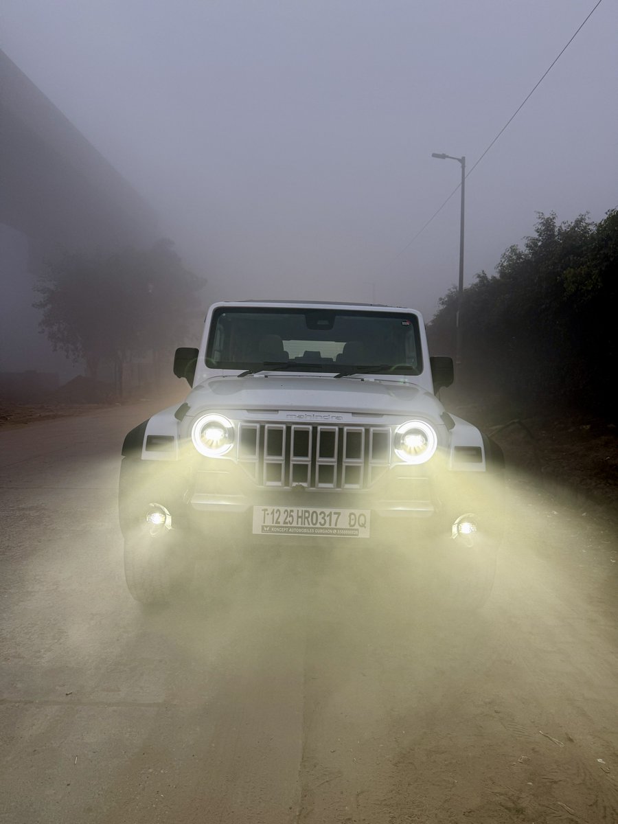 BunnyPunia's tweet image. What the fog! 

Seems to be the foggiest day of the season yet. This was at 7:20am in Delhi. Damn! 

The smog / pollution is surely adding to the poor visibility. Be ready for super delayed flights and trains. 

#fog #fogalert #delhi