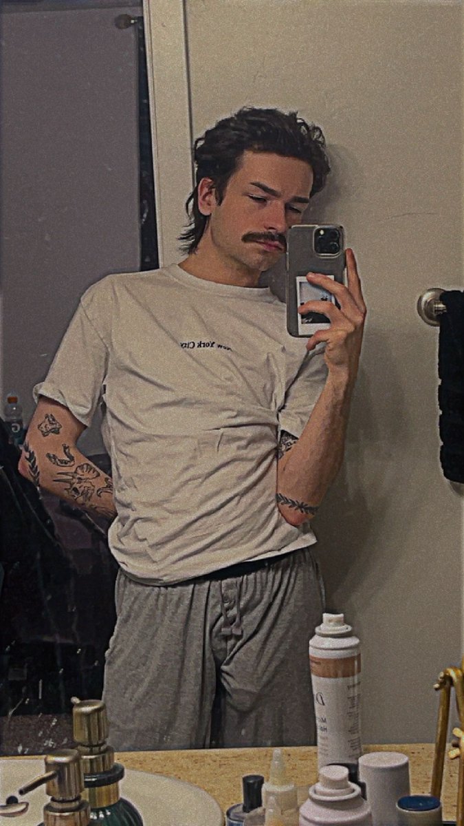 𝐚𝐧𝐭𝐡𝐨𝐧𝐲 ♍︎ tweet media