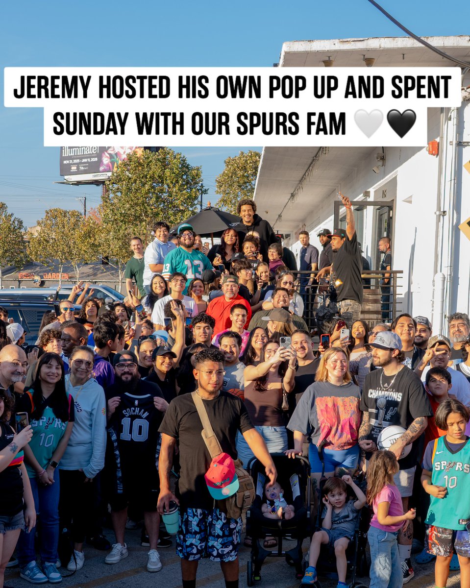 spurs's tweet image. .@JeremySochan brought the juice and our Spurs Fam showed out 🥤🤝

Thanks for pulling up today San Antonio 🫶