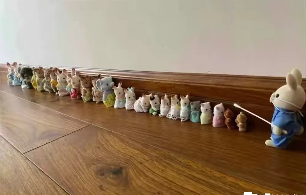 ua20161's tweet photo. A photo proving that a family has children. https://t.co/ProwibUXWC