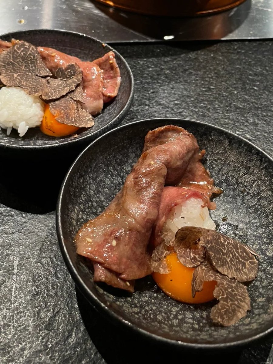 vecscfac's tweet image. 食べる時はしっかり食べますよ😊