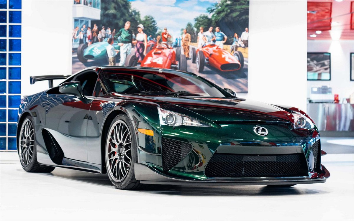djryanconway's tweet photo. LEXUS LFA GANG , 4.8 L V10, 552 bhp https://t.co/rRFPemeqik