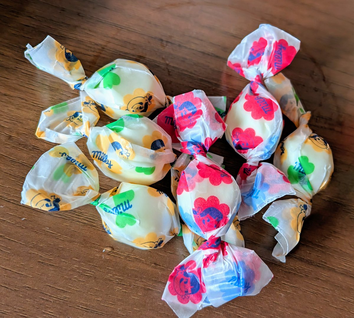 おやつたーいむ＼(^o^)／ お久しぶりねー❤ ミルキー🎶