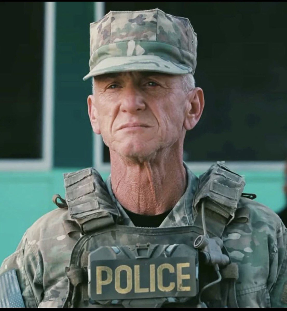 Augustocesar22's tweet image. Hay peliculas que marcan a sus actores. Hay actuaciones que definen una pelicula. Sean Penn en ¨Una Batalla tras otra¨ compone un personaje que será difícil de olvidar. Su Coronel Steven J. Lockjaw quedará en la historia. Magistral interpretación de un villano singular.