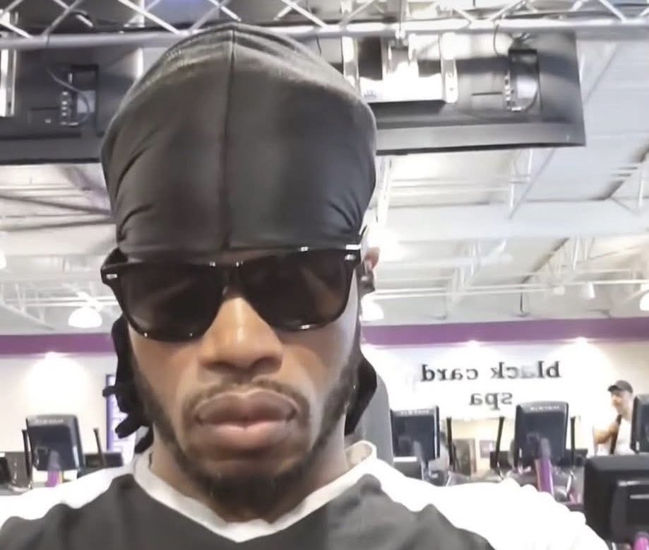 SAY HIS NAME: Matthew Snook

A 10-year veteran of the Delaware State Police. He was m*rdered allegedly by Rahman Rose in cold blood while sitting at a desk at the DMV. He died protecting others from gunfire.

He leaves behind a wife and 1-year-old child.

RIP HERO 🙏💔