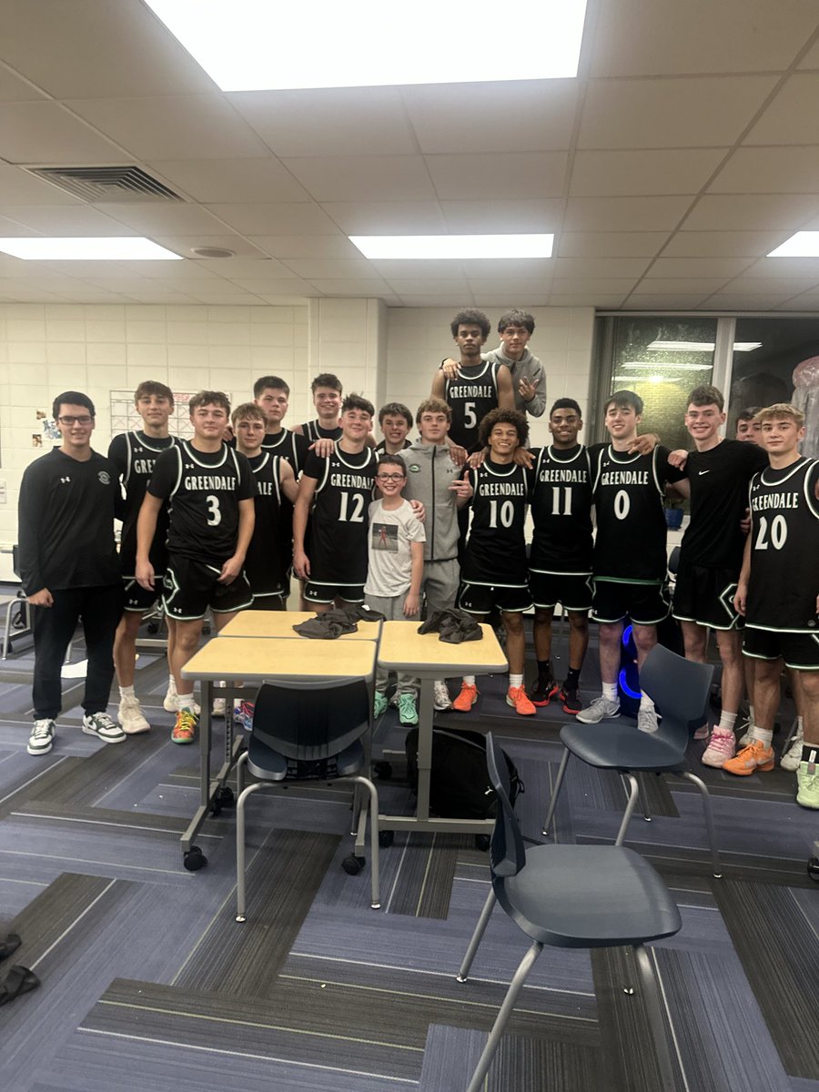 GreendaleHoops's tweet photo. Final: #Panthers 71 Mukwonago 68 #wisbb 

Zavier Castillo 32 pts 3 Reb
Brandon Harper 18 pts 6 Reb
Tyler Roche 11 pts 
Korben Pfeifer 4 pts 7 Reb
Grady Smith 4 pts 6 Reb

@WisBBYearbook @ColtonWilson23 @ny2lasports https://t.co/OF8n1uCl6j