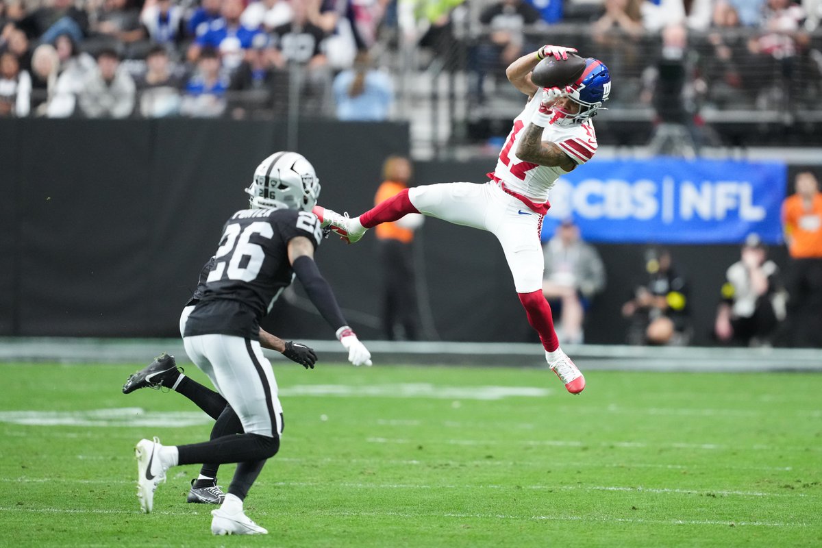 KSRonX's tweet image. Former Wildcat Wan'Dale Robinson became the shortest wide receiver in NFL history to record 1,000 yards in a season. 

on3.com/teams/kentucky…